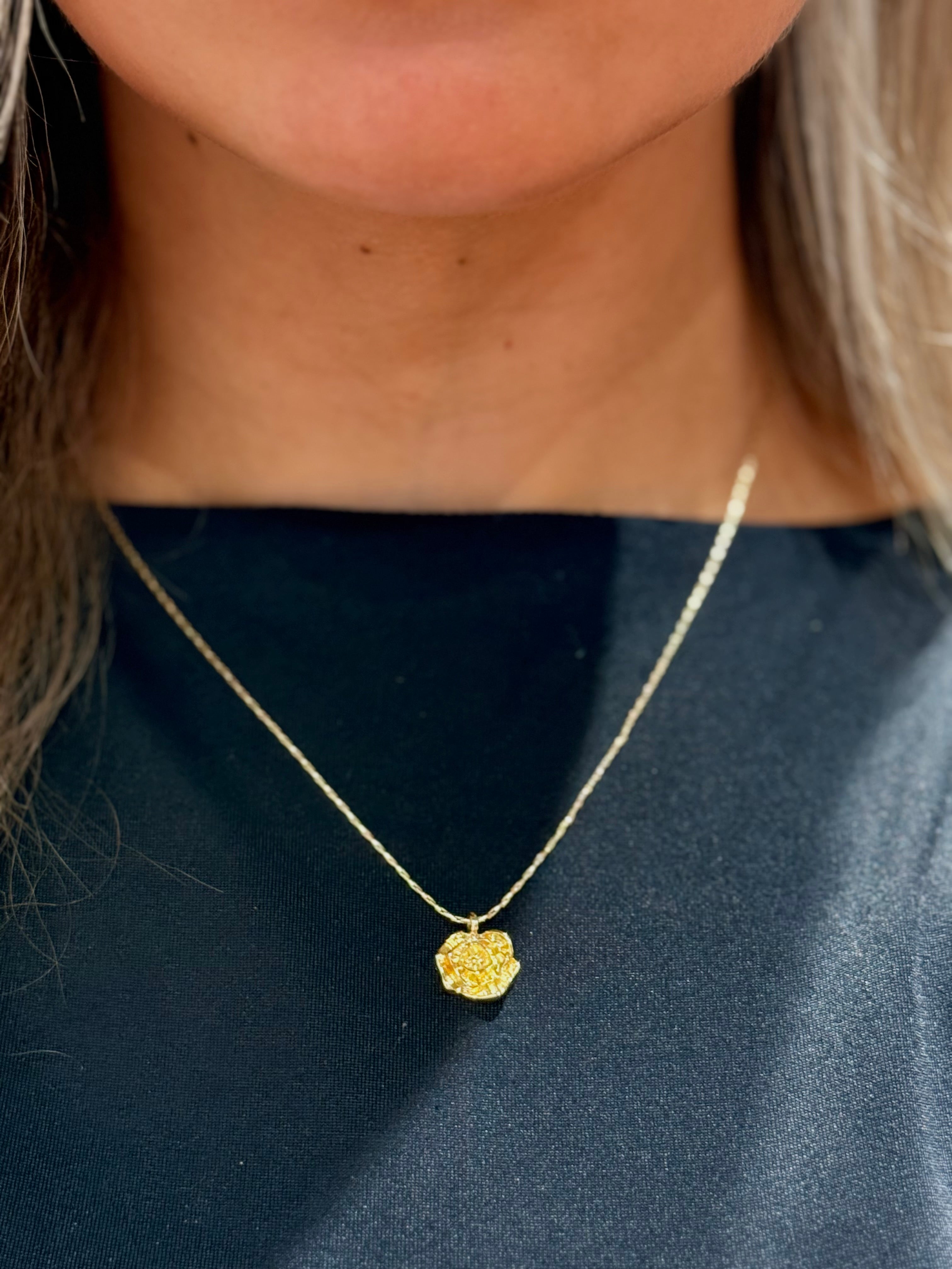 PCOLLIE Necklace - Gold Colour